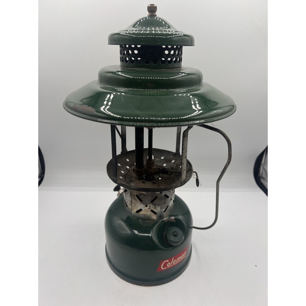 Vintage Coleman Model 228 E Lantern